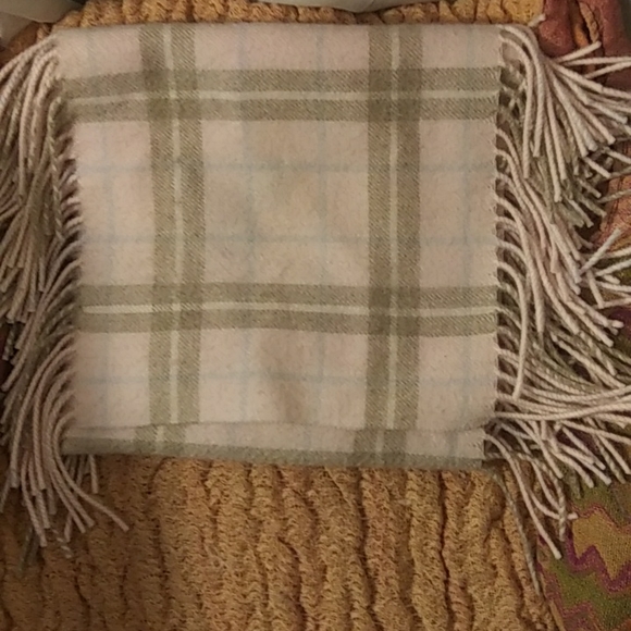 Scarf - Picture 5 of 6